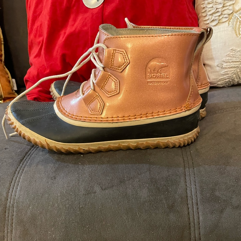 Sorel rain boots rose gold